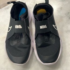 Boys Black Nike Flex Runner 2- Size 1
